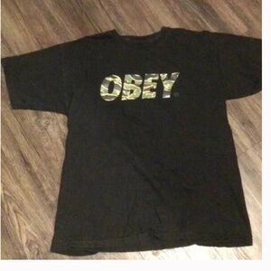 OBEY tshirt